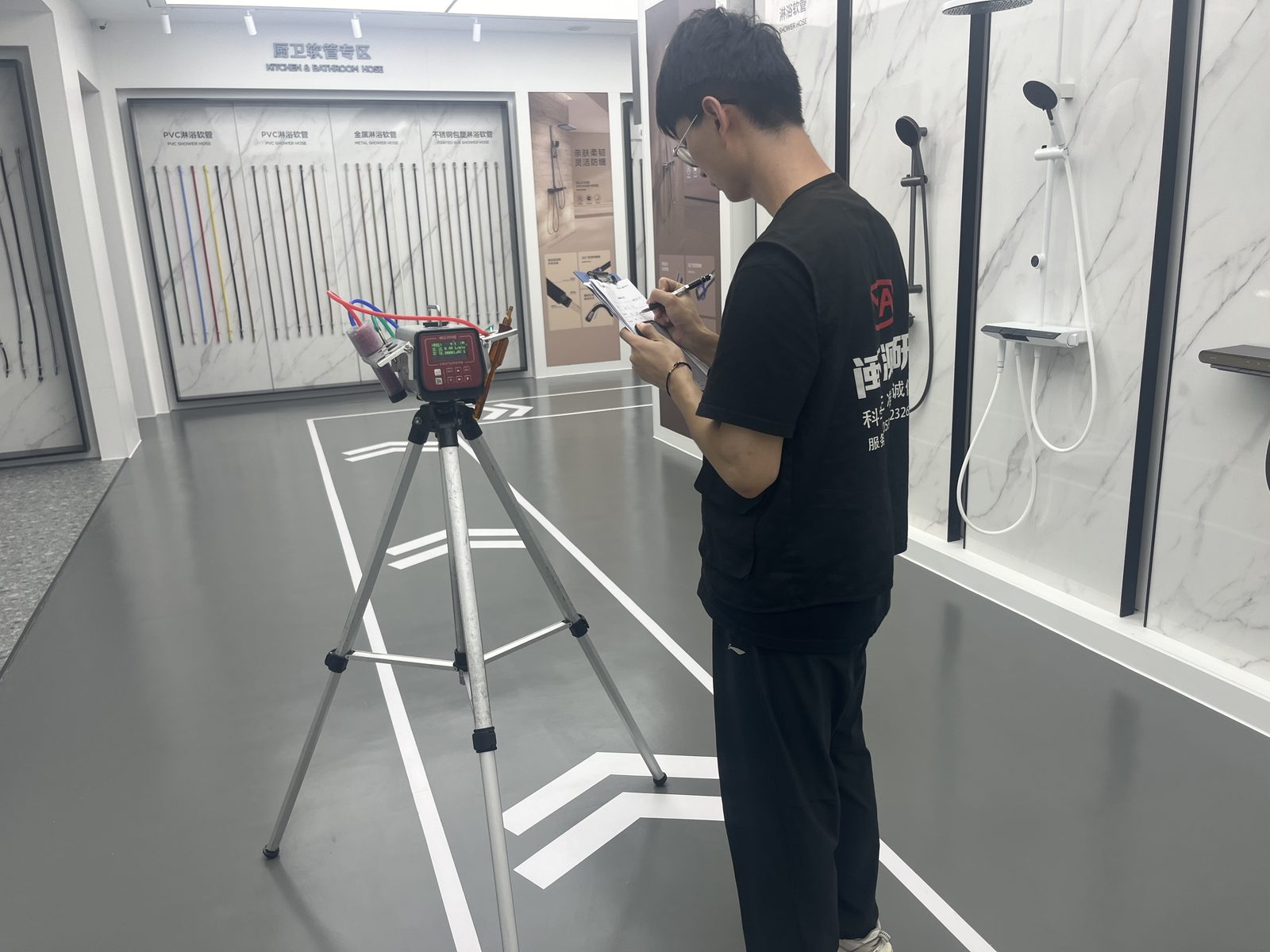 建材展厅采样现场
